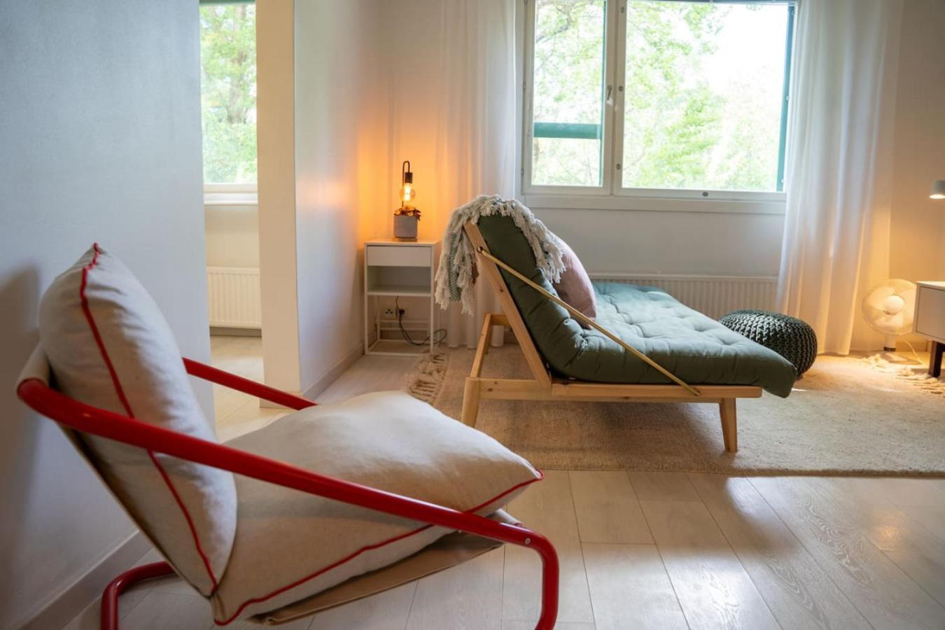 Flat With Essentials, Great Location, Parking Helsinki
